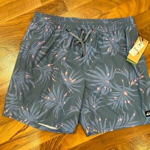 Quicksilver‎ NWT men’s extra large every day/swim short, vacation, summer, swim